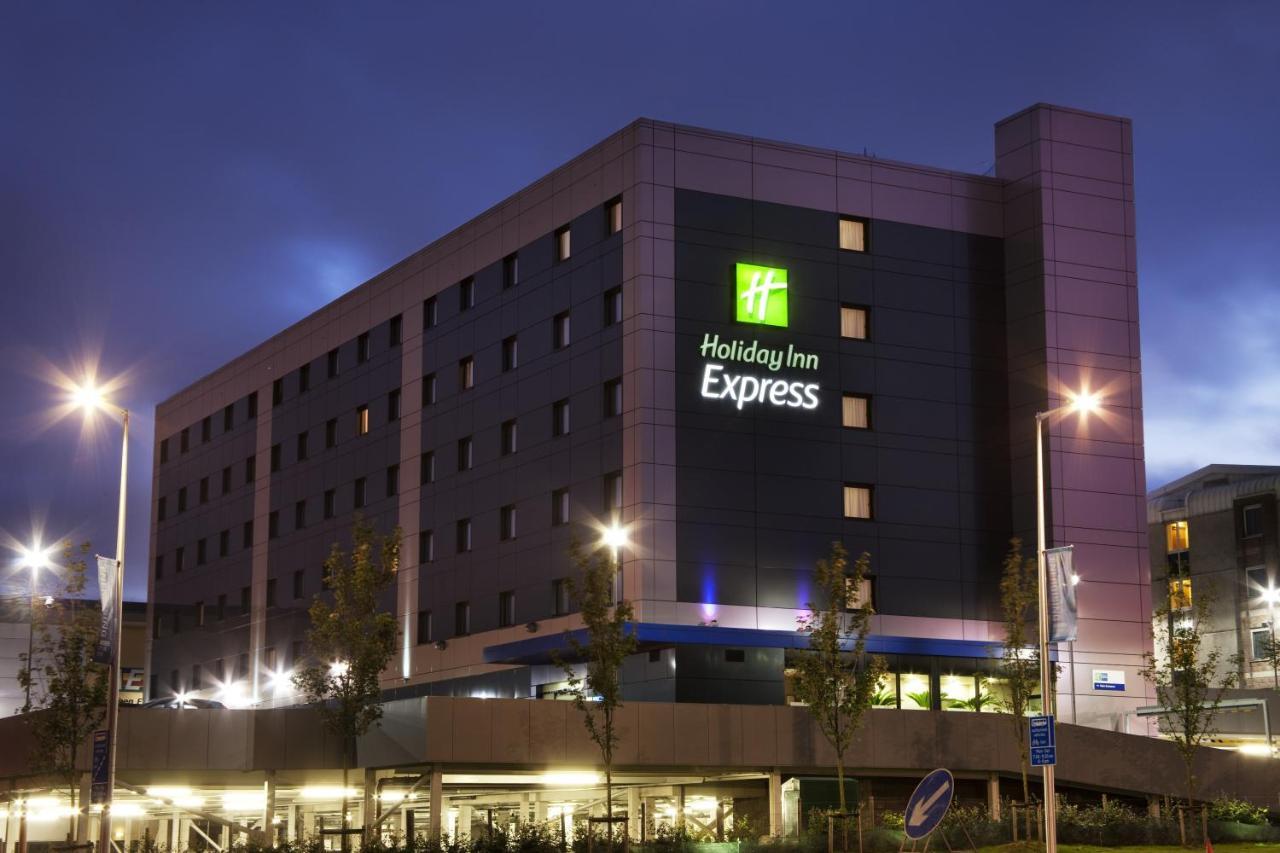 Holiday Inn Express Aberdeen - Bridge Of Don Exterior foto